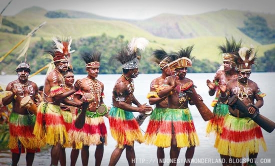 INDONESIAN WONDERLAND: Seni dan Budaya Papua