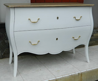 white, feminim chest drawer