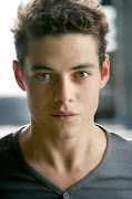 . clan egipcio. al cual interpretaba el actor Rami malek.