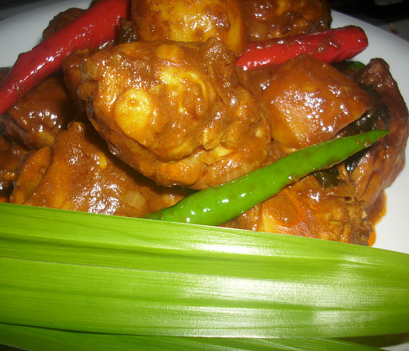 AMIE'S LITTLE KITCHEN: Resepi Nasi Tomato & Ayam Kari Beriani