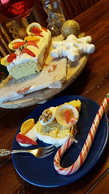 Božični limonin kolaček - biskvit brez laktoze 