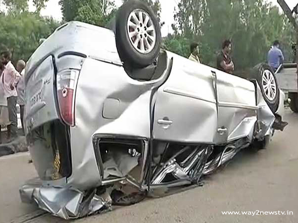 Two die in car accident on Outer Ring Road near Patancheru.