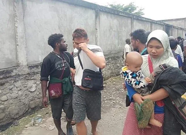 Pasang Badan, Warga Asli Papua Menyelamatkan Pendatang dari Kerusuhan