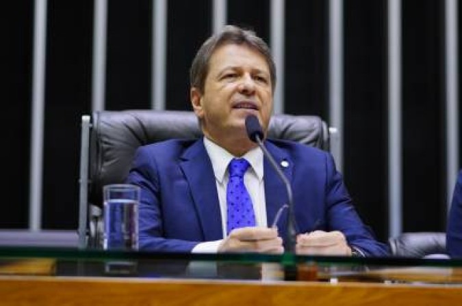 Deputado Bibo Nunes quer estudaentes queimados vivos