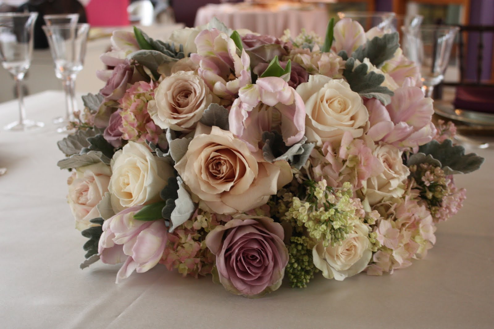 gold and ivory wedding flower ivory centerpieces wedding