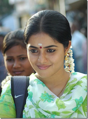 Karuvachi Movie Actress Poorna Cute Stills