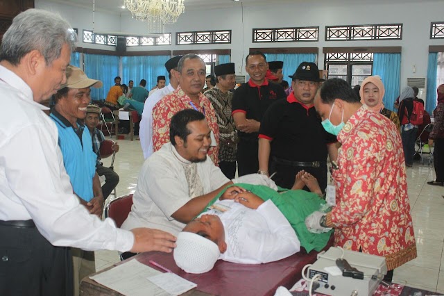 DANDIM SUKOHARJO HADIRI KHITANAN MASSAL BAZNAS SUKOHARJO