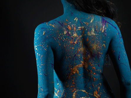 Veena Malik gets her body painted by Vesa Kivinen (PHOTOS)
