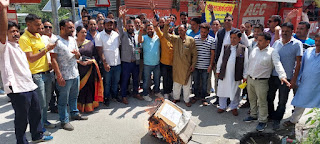 Bhatwaadi uttarkashई protest against uksssc paper leak