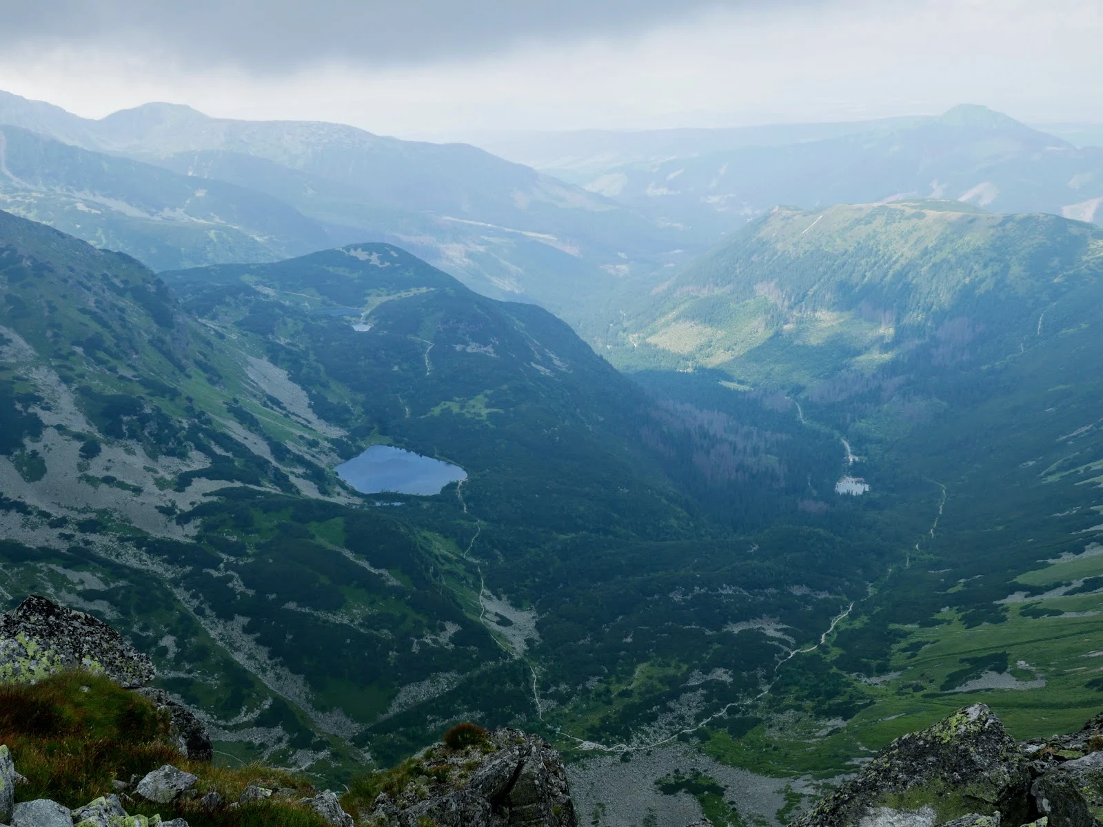 tatry, tatry zachodnie, tatry blog, tatry zachodnie blog, tatry słowacja, tatry słowacja blog, tatry dla początkujących, tatry dla zaawansowanych, szlaki w tatrach dla początkujących, szlaki w tatrach dla średniozaawansowanych, główna grań tatr, tatry zdjęcia blog, tatry latem, tatry latem blog, tatry opis szlaku, Salatín, Baníkov, Hrubá kopa, Plačlivé, Ostrý Roháč, Volovec, Rákoň, Salatyn, Banówka, Rohacz Płaczliwy, Rohacz Ostry, Wołowiec, Rakoń, Rohacka dolina, rohacki kon, orla perć tatr zachodnich, słowacka orla perć