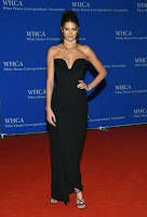 kendall jenner sexy low-cut black gown best red carpet dresses