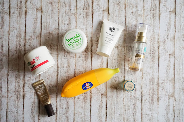 sebamed - Creme mit 2% Vitamin E  Dr. Wolf - Avocadocreme  Naobay - Oxygenating Cream Moisturizing  Tony Moly - Magic Food Banana Sleeping Pack  Rival de Loop - Age Performance Intensiv Serum  Caudalie - Premier cru The Eye Cream  benefit - It's potent! Eye cream