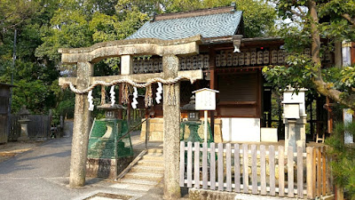 人文研究見聞録：厳島神社・池の弁天さん（京都御苑） ［京都府］