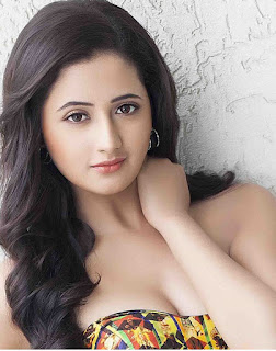 Rashmi Desai pemeran Tapasya saat ini