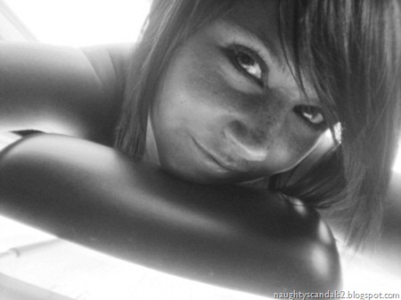 naughtyscandals_stolenphone (64)