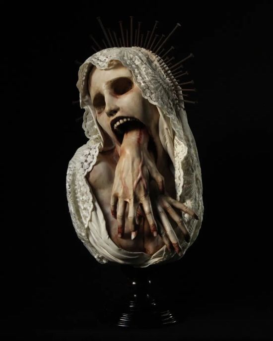 Emil Melmoth instagram arte esculturas surreais hiper-realistas macabras morte terror bizarro sombrio inferno morte