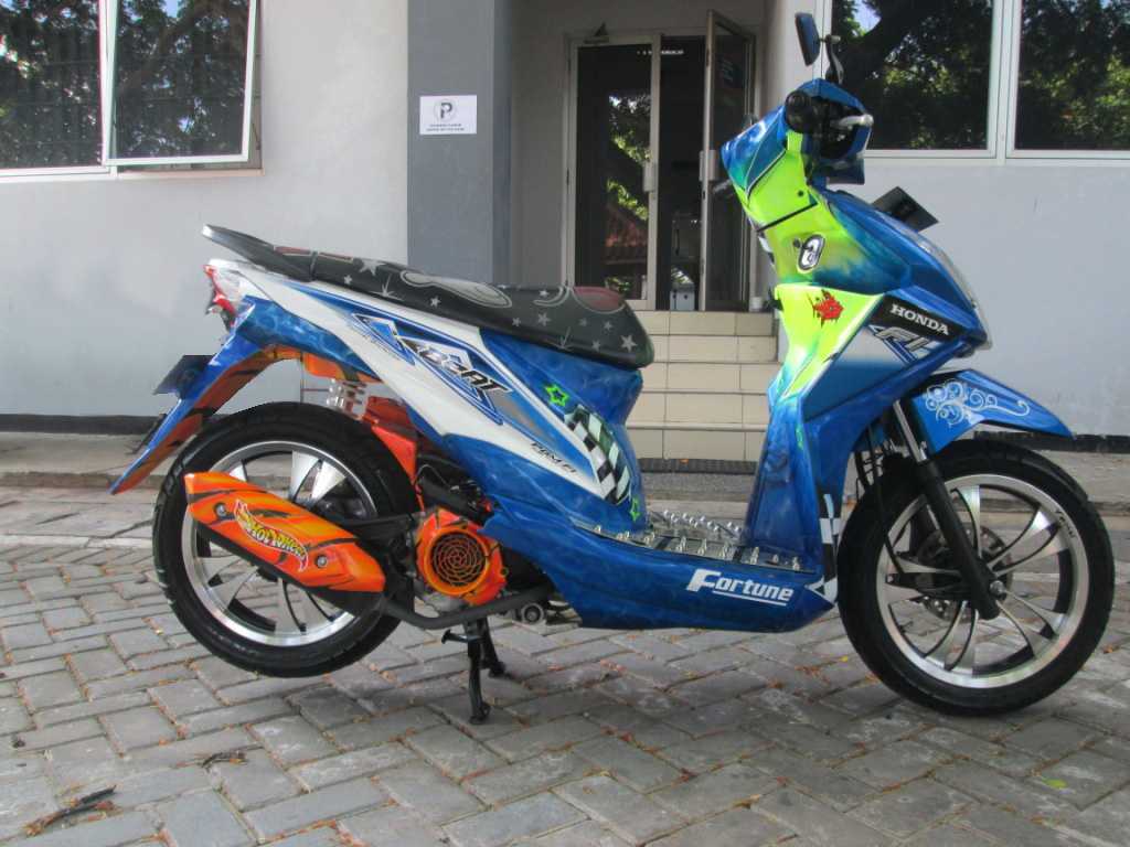 Modifikasi Motor Beat Fi Airbrush Beemotor