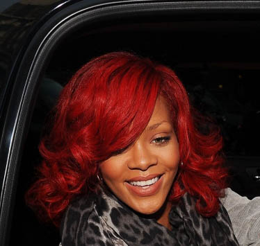 rihanna long red hair fringe. rihanna long red hair with