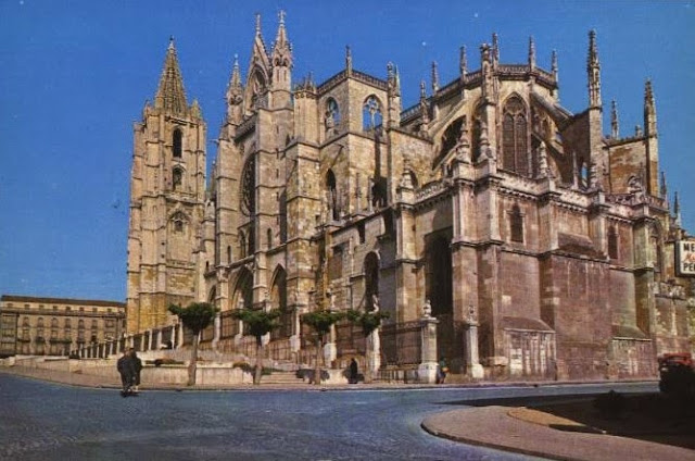 Catedral Gótica de la ciudad de León | Fotos Antiguas | Historia Leonesa | Vidrieras