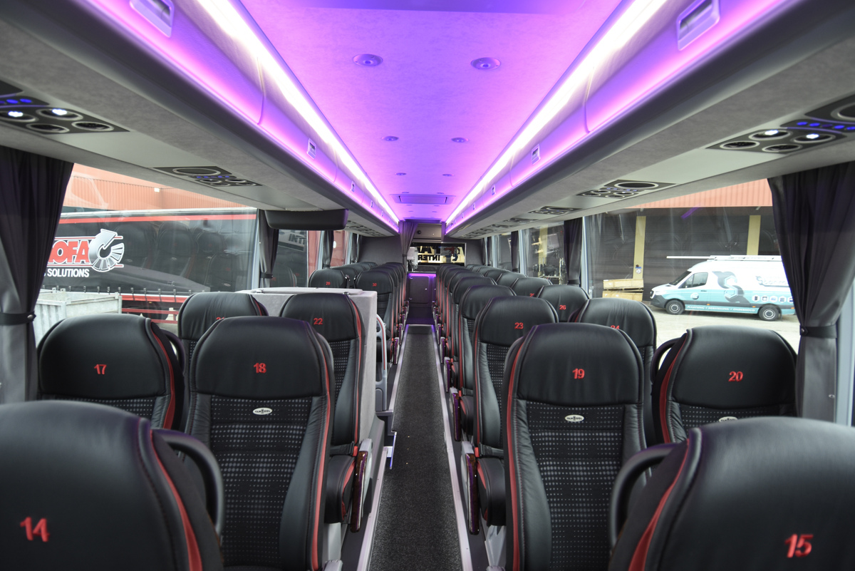 Van Hool TX17 Astron Parrys