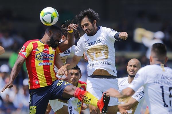 Pumas viene de atrás y rescata el empate en casa ante Monarcas