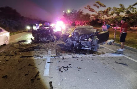 Chocan de frente dos autos en la carretera Cancún-Tulum, al parecer una persona murió