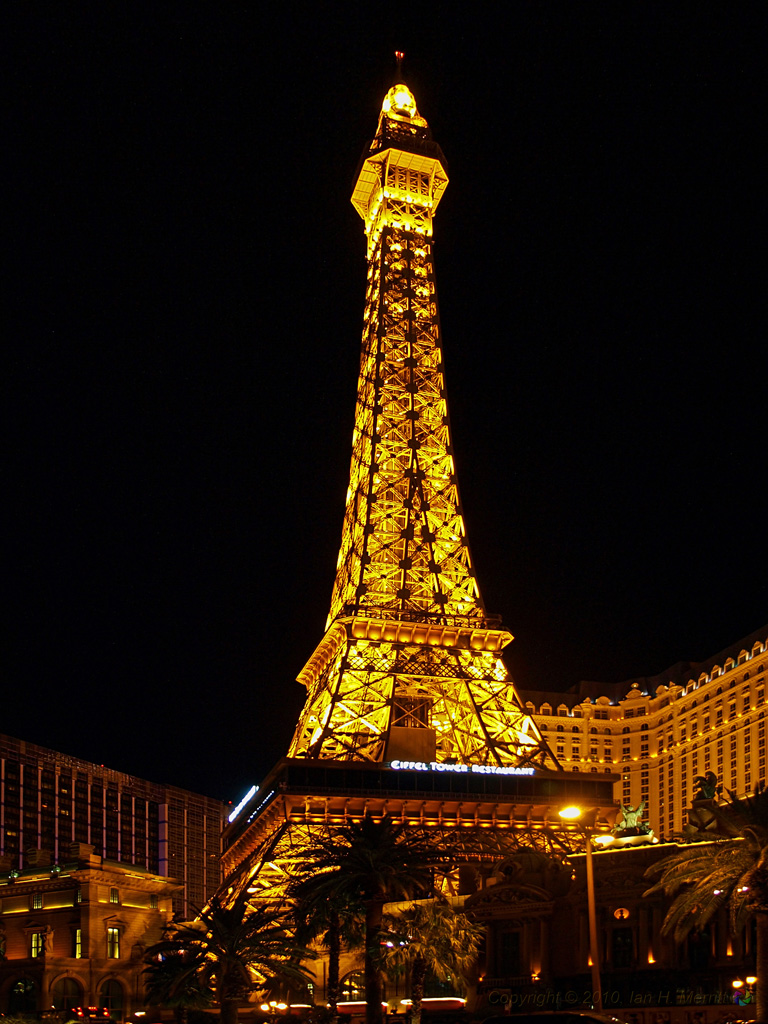 Shutter Eye: Las Vegas from "Eiffel Tower"
