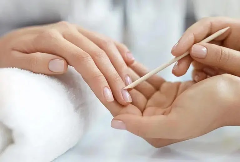 The most important steps for nail care in the winter season