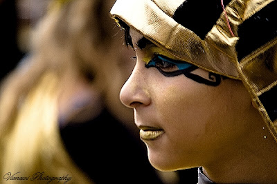 Karnawał Limassol 2011, dziecko Sfinks, kostium, profil, złoty kolor