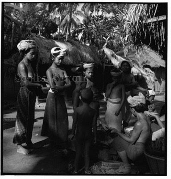 Koleksi Foto Bali  Toples dan Filosofisinya Serba Sepuh