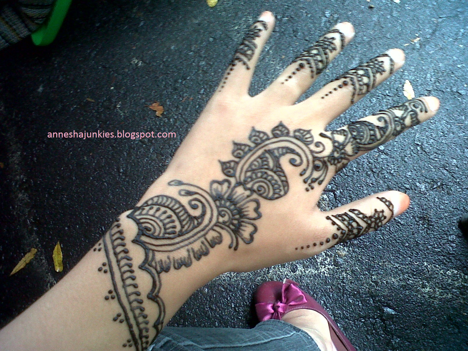 Gambar Henna Love Balehenna