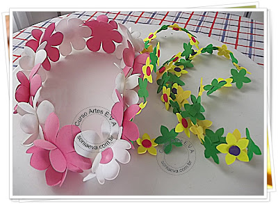 Colar com flores de E.V.A para o carnaval