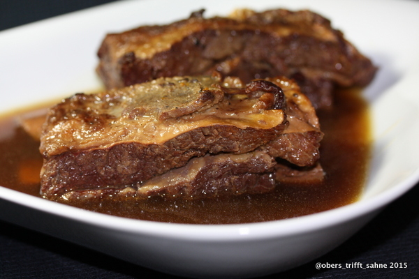 Querrippe vom Rind als Sauerbraten