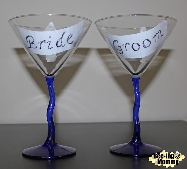 hot to personalize a glass, personalized glasses, personalized wine glass, personalized martini glass, DIY decorated glass, wedding party favor, wedding toasting glasses