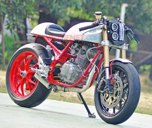 Foto Modifikasi Honda Tiger Cafe Racer Kaki Moge 