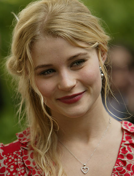 Emilie de Ravin