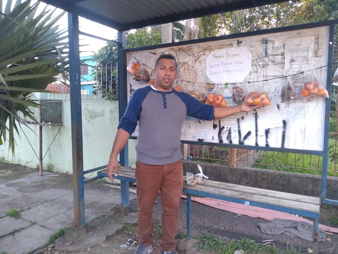 Morador cria parada solidária para distribuir frutas gratuitamente em Cachoeirinha