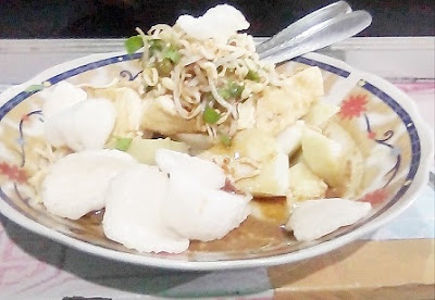 Tahu Lontong Khas Malang