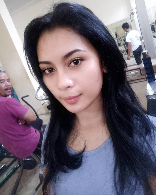 Foto-Foto Seksi Andita, Pelayan Warung Kopi Cantik yang Dulu Pernah Main Sinetron