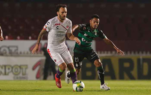 Veracruz rescata empate ante Santos, pero está cada vez más cerca del descenso
