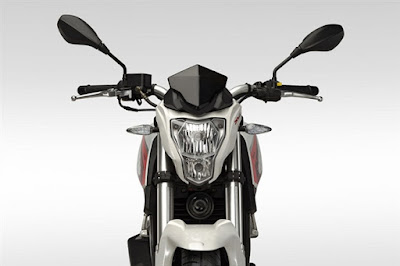  2016 Benelli TNT 15 front look