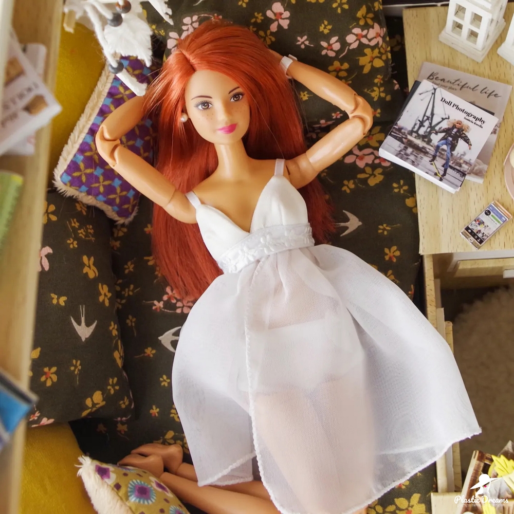 barbie made to move in the camping car