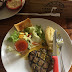 Steak Lezat Hello Cow. Steaknya Welldone!, Harganya.. Well shit!(wedan)