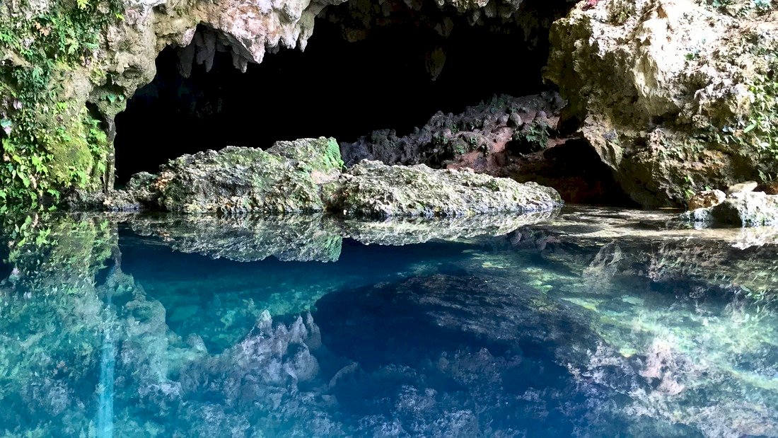 Hitoog Cave, Matalom, Leyte (Photo by Esquieres Travel)