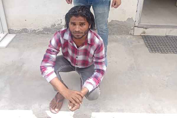 faridabad-crime-branch-sector-85-arrested-accused-illegal-weapon