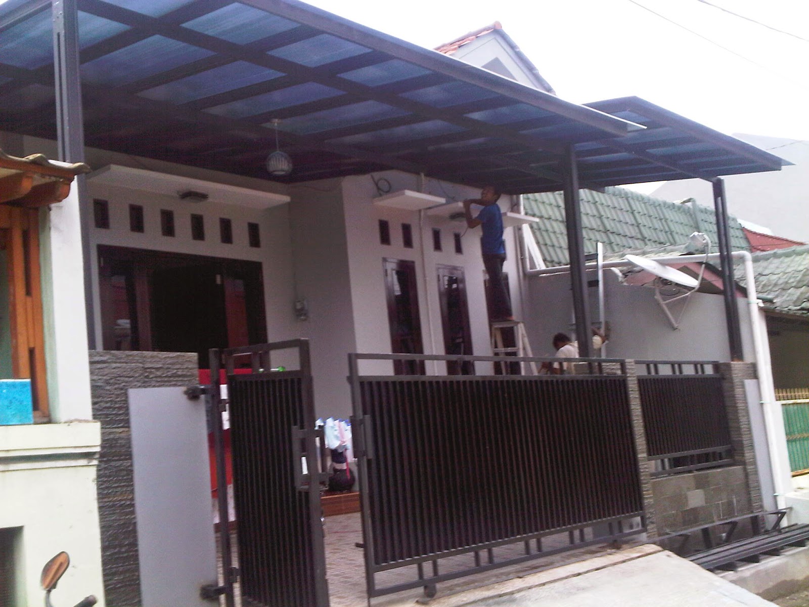 KANOPI BAJA  RINGAN  FINISHING CAT CANOPY  DAN RANGKA  ATAP