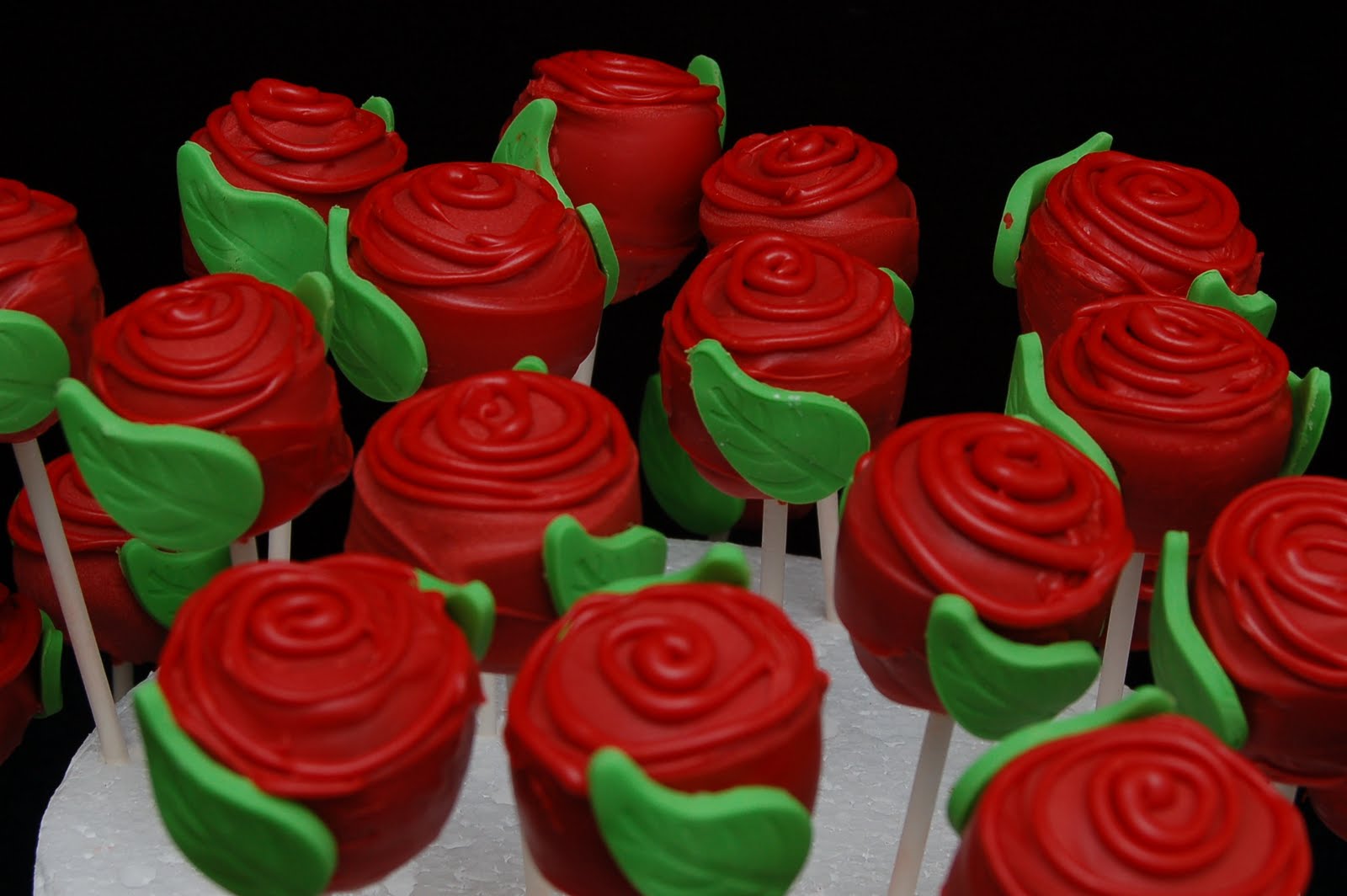 how to make cake pops Roses are red, Cake Pops are cute, Do I have to share these with you?