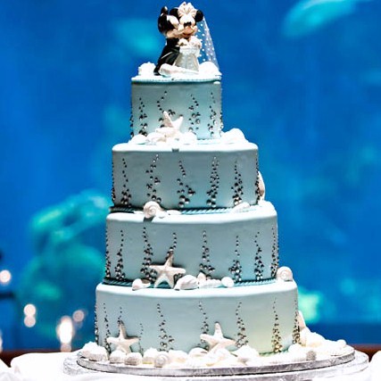 Minnie Mouse Wedding cake