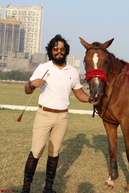 Randeep hooda with a Beautiful HorseJPG (3).JPG