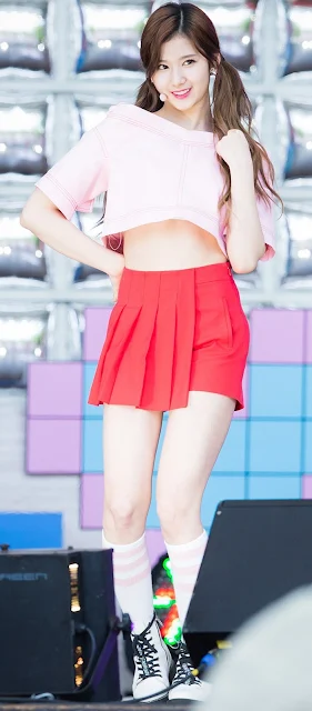 Sana/ Sana Minatozaki (TWICE)